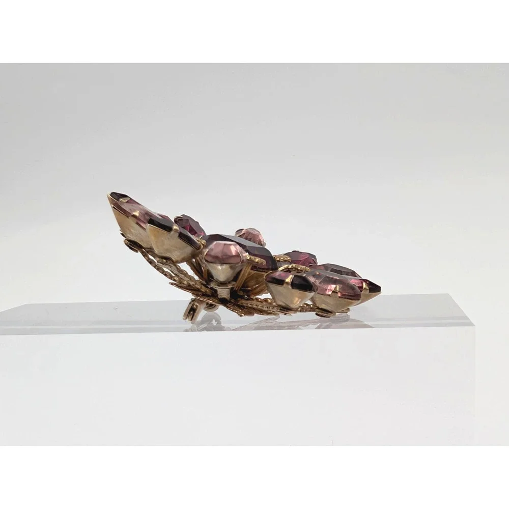 Vintage Tiered Flower Brooch Pin 3D Wine‎ Rhinestone Gold Tone Filigree Backing
